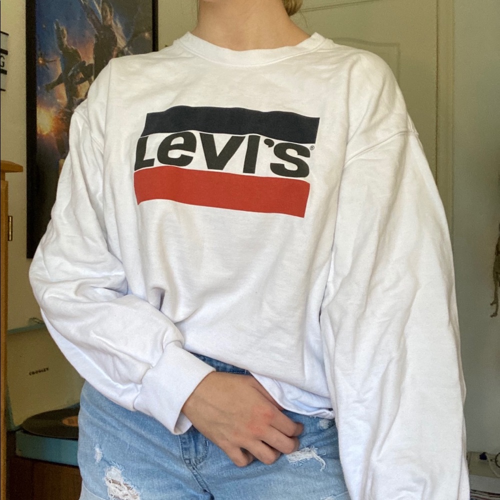 NWOT Levis Sweatshirt